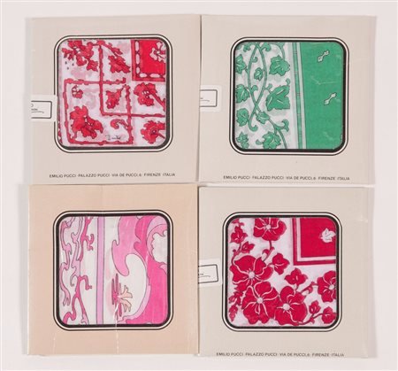 EMILIO PUCCI Lotto composto da quattro fazzoletti in cotone sui toni del...
