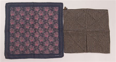 GIANNI VERSACE, GIORGIO ARMANI Lotto composto da due fazzoletti in seta sui...