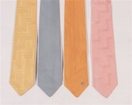 GIANNI VERSACE Lotto composto da quattro cravatte in seta di diversi colori e...