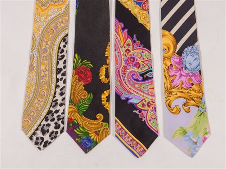 GIANNI VERSACE Lotto composto da quattro cravatte in seta di diversi colori e...