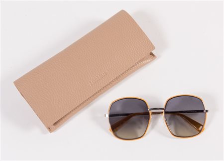 MAX&Co Occhiali da sole modello MM GLEAM II. Recano marchi Max&co e codice di...