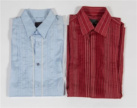 FENDI Lotto composto da due camicie in cotone sui toni del rosso e azzurro....