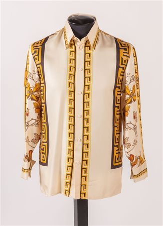 GIANNI VERSACE Camicia in seta con fantasia a greche e a fiori sui toni del...