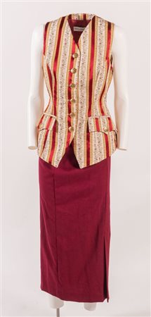 DOLCE & GABBANA Tailleur composto da top smanicato e gonna in seta sui toni...