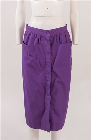 UNGARO Gonna longette in cotone viola. Riporta taglia 14. Reca etichetta...