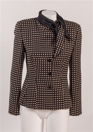EMPORIO ARMANI Giacca a quadri sui toni del nero e del bianco. Riporta taglia...