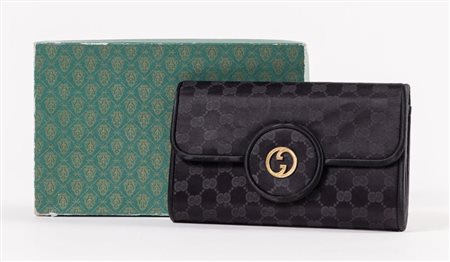 GUCCI Pochette in seta monogram anni '80 di colore nero e dettagli in metallo...