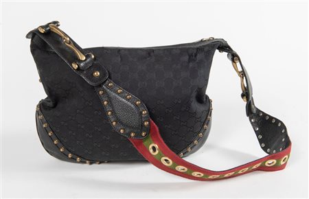 GUCCI Borsa nera modello Pelham in tela monogram rifinita in pelle martellata...