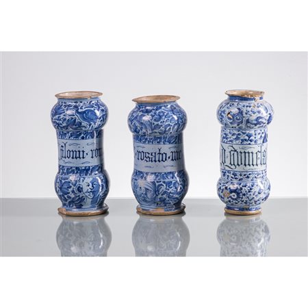 MANIFATTURA VENETA DEL XVIII SEC, Tre albarelli in maiolica