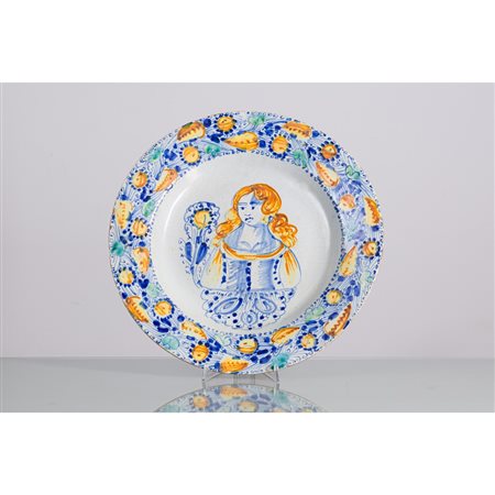 MANIFATTURA LATERZA, PUGLIA XVII SECOLO, Piatto in maiolica
