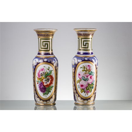 MANIFATTURA FRANCESE XIX SECOLO, Coppia vasi Luigi Filippo