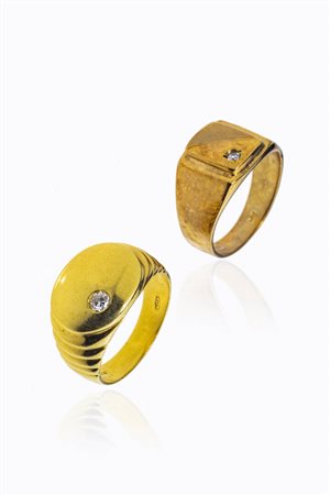 LOTTO DI DUE ANELLI DA UOMO