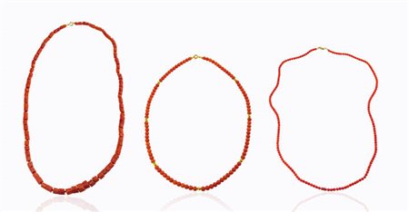 LOTTO DI TRE COLLANE IN CORALLO
