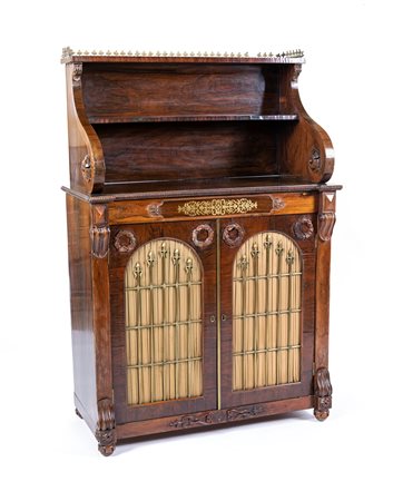  
Credenza con alzata in palissandro, Inghilterra, XIX secolo 
 cm 142x95x44