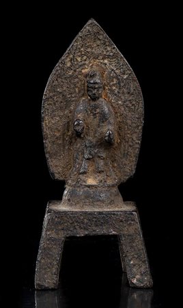 PICCOLA STELE CON BUDDHA STANTE IN BRONZO
Cina, stile della dinastia Tang