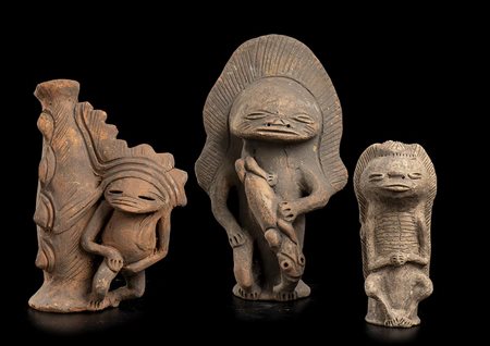 TRE FIGURE IN TERRACOTTA
stile precolombiano