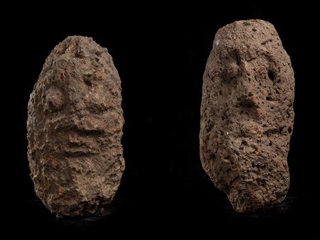 DUE CIOTTOLI FERROSI
America