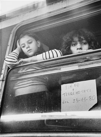 Libero De Cunzo (XX sec.)  - Napoli, terremotati, 1980s