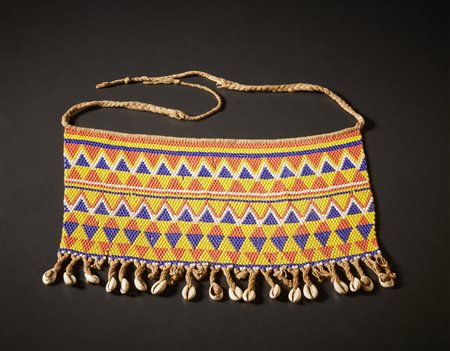  Kirdi - Camerun - Gonnellino Cache sexe.
Cotone, perline e conchiglie.
Piccole mancanze e segni d'uso.
.