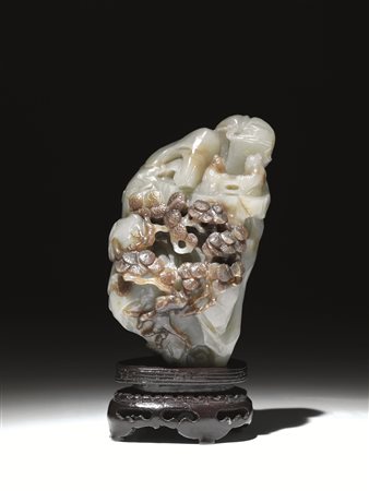 Intaglio in giada, Cina, sec. XIX-XX, in giada nefrite color céladon, con...