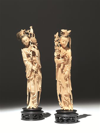 Due sculture, Cina sec. XIX-XX, in avorio ciascuna raffigurante Guanyn...