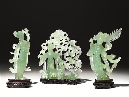 Tre intagli, Cina sec. XX, in giadeite, raffiguranti due figure femminili con...
