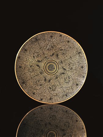 Piccolo piatto, Giappone, sec. XIX -XX, in metallo cloisonné decorato con...