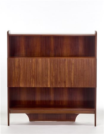 Paolo Buffa Mobile contenitore con vano centrale attrezzato a doppia anta a riba