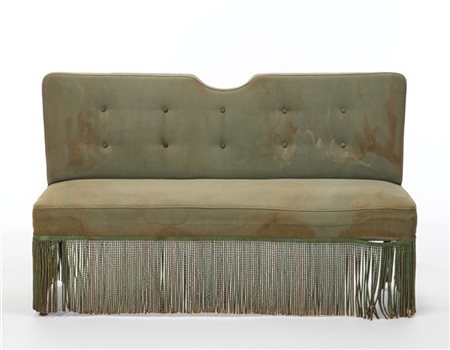 Osvaldo Borsani (Attribuito)
Divanetto imbottito da ingresso a due posti. Esecuz