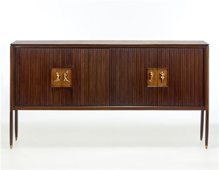 Osvaldo Borsani Credenza a quattro ante. Italia, anni '50. Struttura in legno di