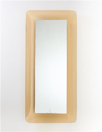 Fontana Arte Specchio modello "2273". Milano, anni '70. Cornice di cristallo cur