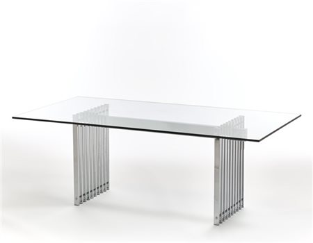 Tavolo con struttura in profilati di acciaio cromato, piano in cristallo di for