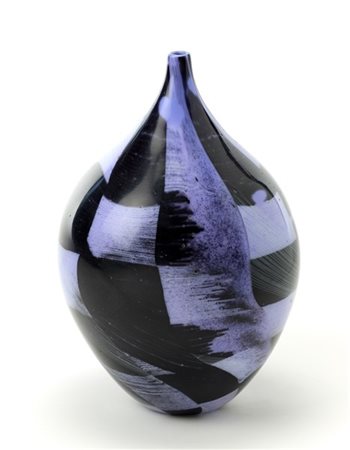 Michele Burato Vaso con corpo a goccia e collo stretto in vetro soffiato nero e