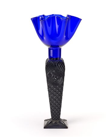 Borek Sipek Vaso in vetro soffiato trasparente blu, legno verniciato nero. Produ