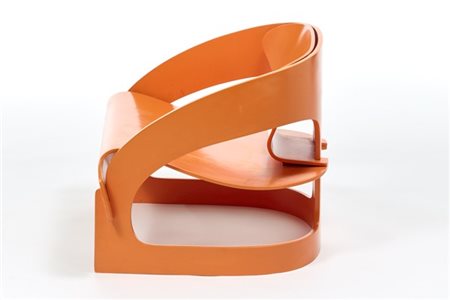 Joe Colombo Poltrona modello "4801". Produzione Kartell, Milano, 1964. Multistra