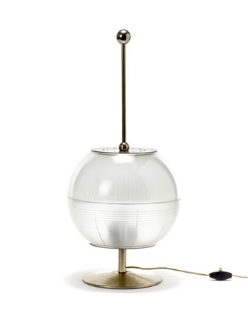 Lampada da tavolo in metallo nichelato e diffusore composto da due emisfere in