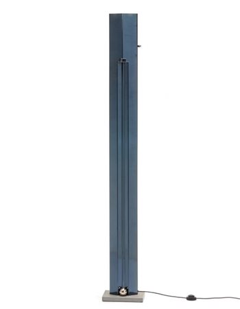 Kazuhide Takahama Lampada da terra modello "Totem". Produzione Simon Gavina, San