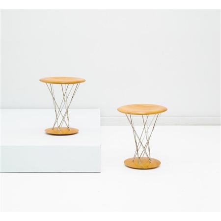 ISAMU NOGUCHI, Coppia di sgabelli modello “86T”