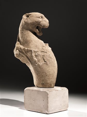 Frammento di traphezophoros Materia e tecnica: marmo bianco italico scolpito...