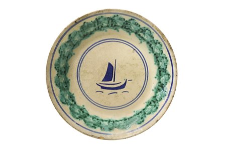 Piatto in ceramica di Caltagirone con raffigurazione di Barca, Inizi 20° secolo