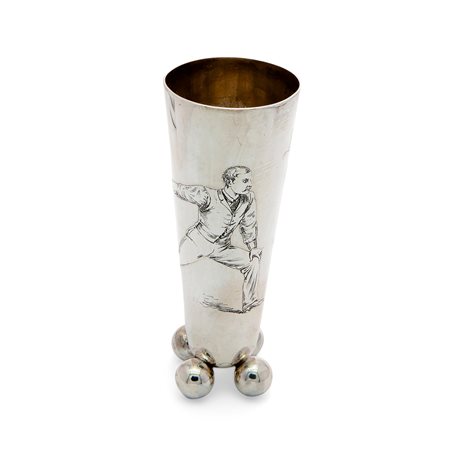 Vaso a tromba americano in argento, XIX secolo