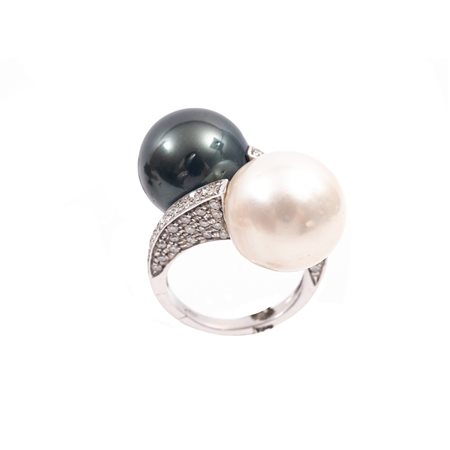 ANELLO in oro bianco 18 KT con perle e brillanti