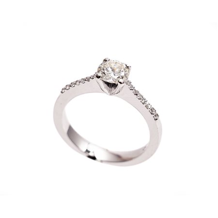 ANELLO in oro bianco 18 KT con brillanti