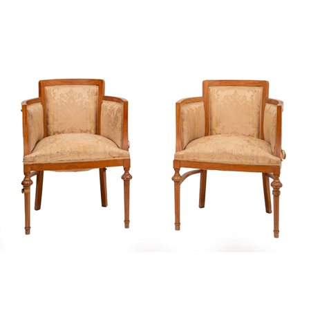 COPPIA POLTRONE A POZZETTO