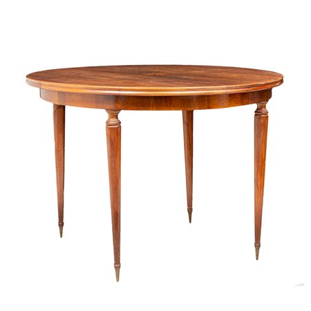 TAVOLO tondo in noce, piedi a spillo