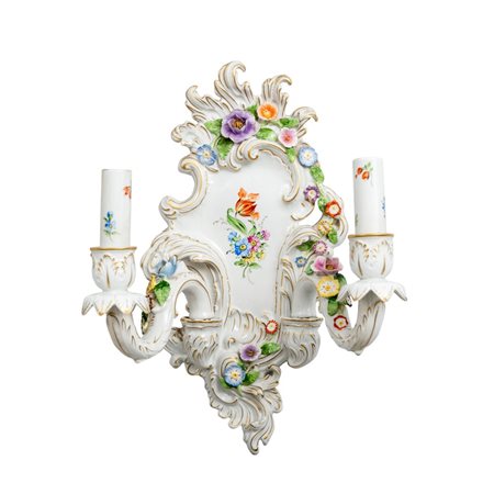 TRE APPLIQUES in porcellana di Capodimonte