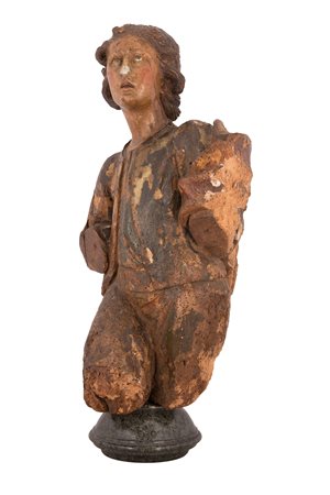  
Scultura in legno dipinto raffigurante patrizio adorante XVII secolo
 altezza cm 74