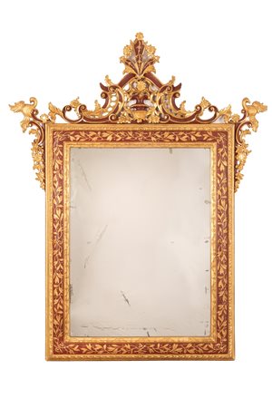  
Antica specchiera in legno dorato e lacca rossa 
 cm 175x141; luce interna cm 101x76