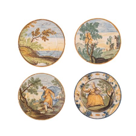  
Lotto di quattro piattini in ceramica Castelli XVIII secolo
 Ø cm 17
