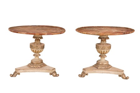  
Due tavolini bassi stile Direttorio laccati e dorati 
 altezza cm 53; Ø cm 70